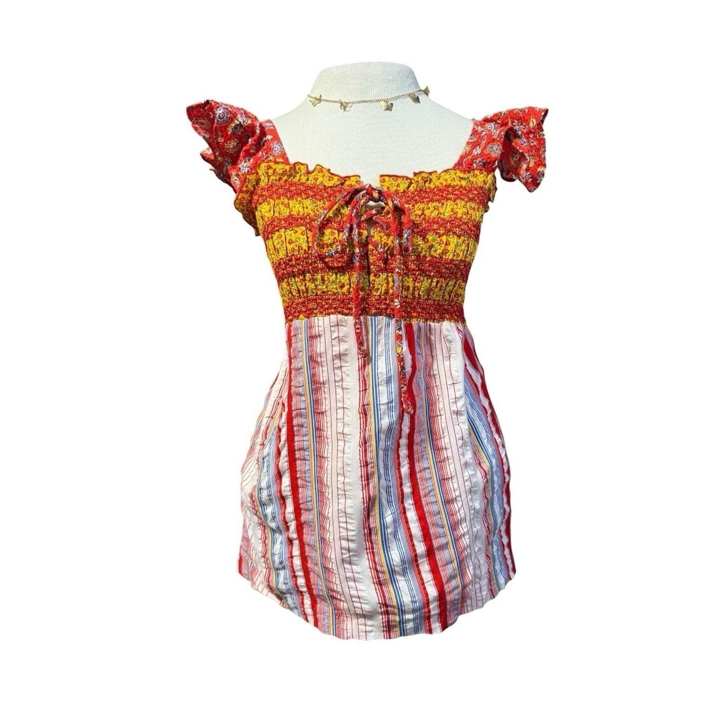 VTG 1970s peasant Mixed Print Smocked Bodice Lace Up Boho Ruffle Shirt Top